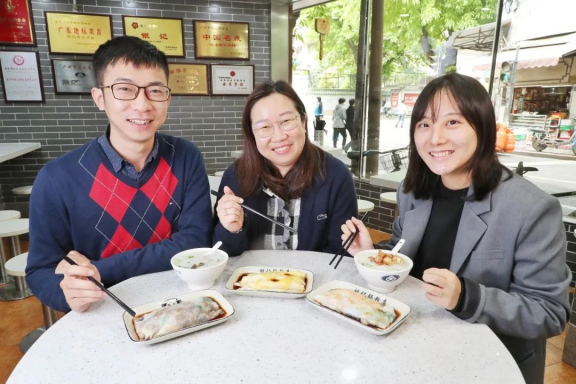 广州市城市规划展览中心_2022-03-31_读懂广州·粤韵｜逢源街左右逢源 满洲窗映照传奇的城市品质建设新模式4694.png